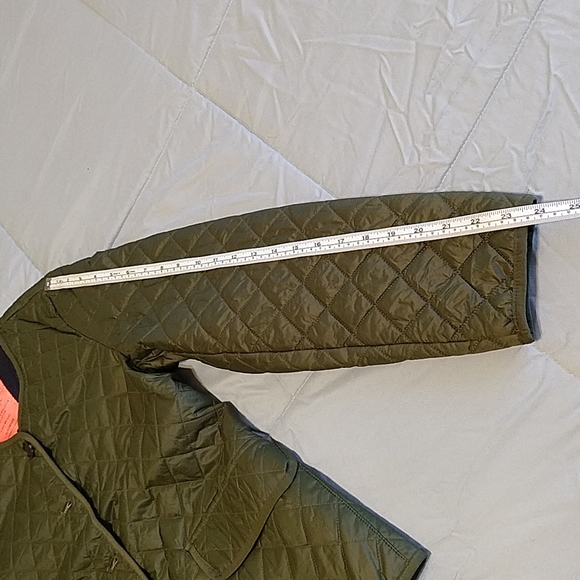 ๐ J. Crew Quilted Jacket - Picture 11 of 12